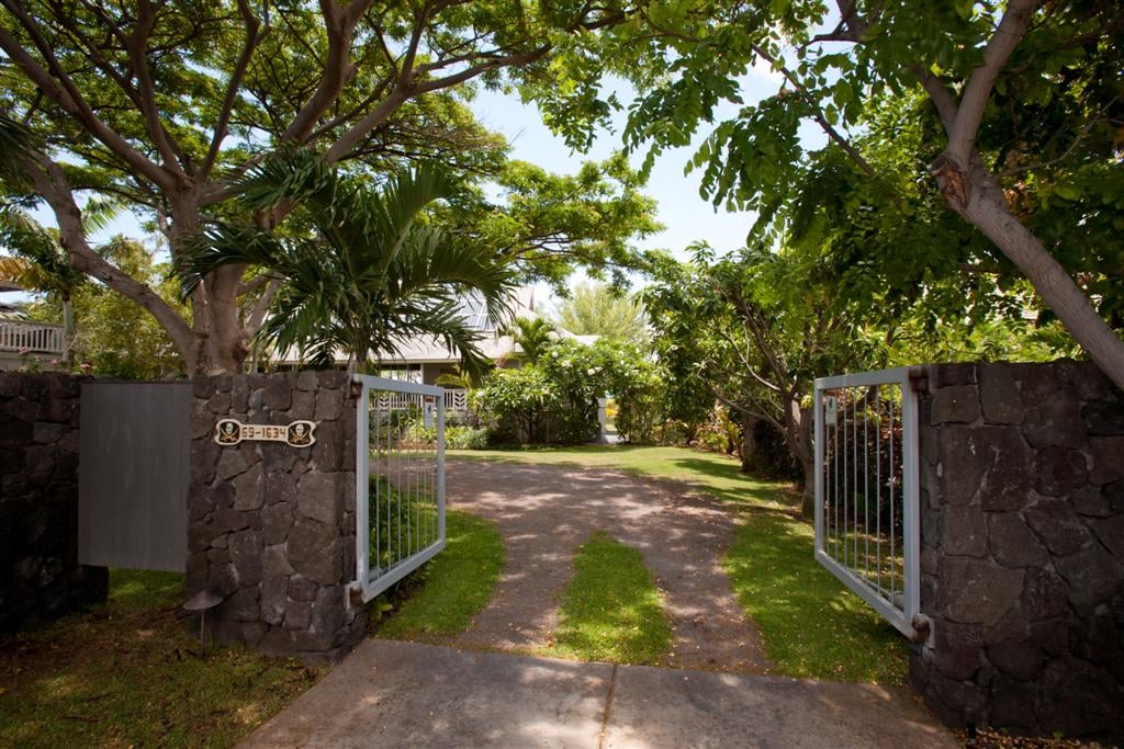PUAKO OCEANFRONT ESTATE- KOHALA COAST BIG ISLAND - 2 RESIDENCES - RESORT ZONED 