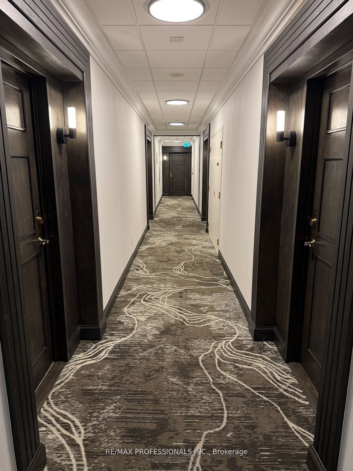 PENTHOUSE IN THE HUMBER MANSIONS