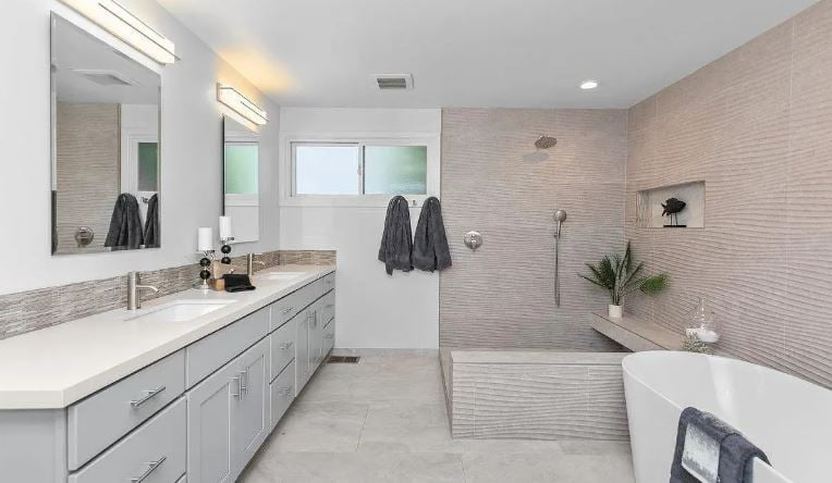  4326 Arista St, San Diego, CA 92103