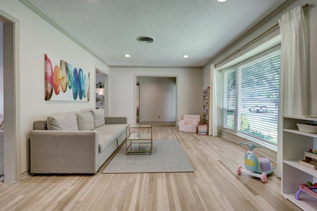 2103 Stoney Brook Dr