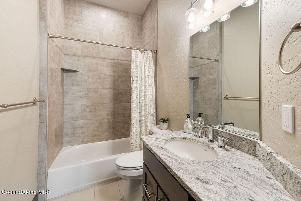 519 Lakeshore Ave UNIT 301