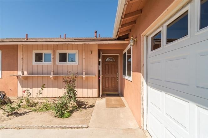 15841 Las Solanas St