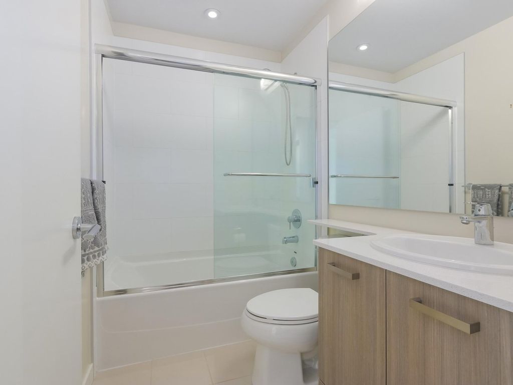 2423 Avon Pl, #5