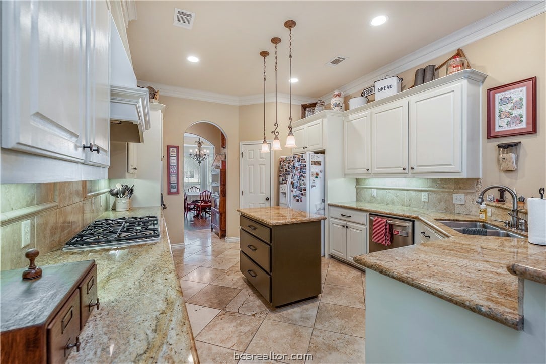 4306 Roxborough Pl