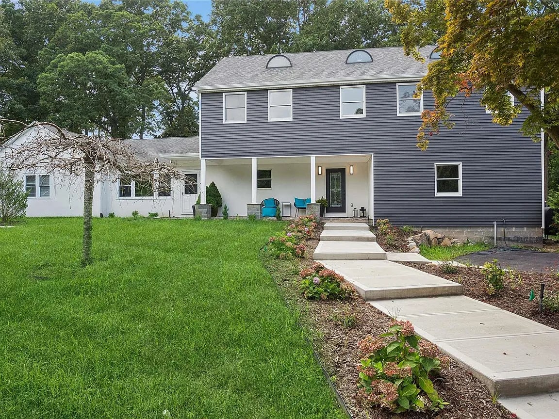 68 Hallock Landing Rd