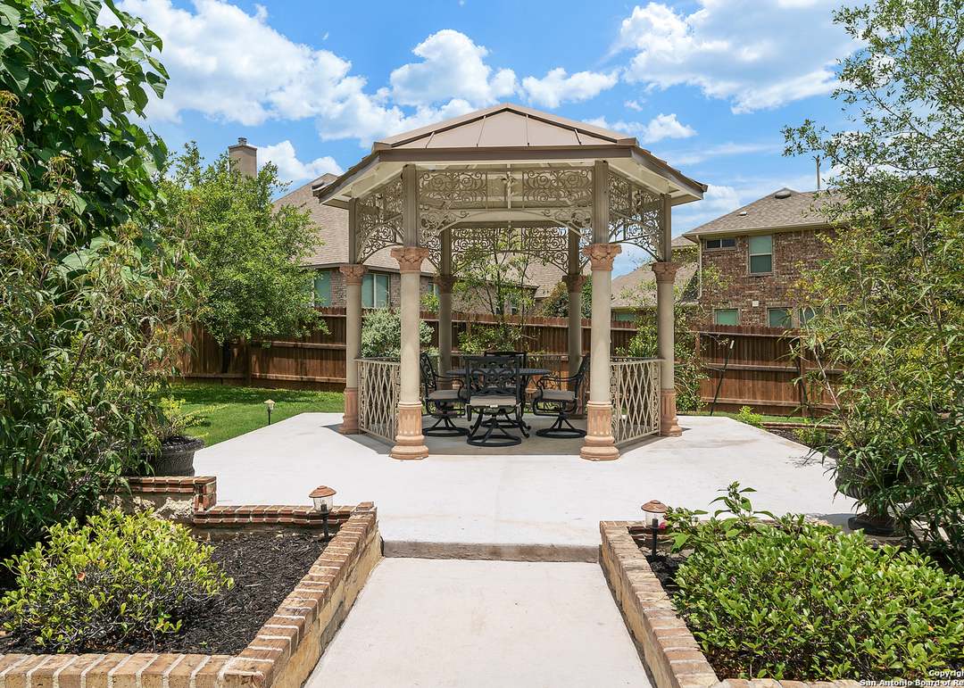 8903 Irving Hl
