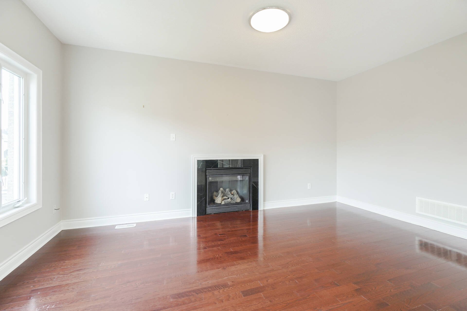 1648 Pennel Drive Unit: Upper