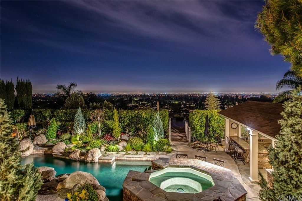 18622 Mesa Dr