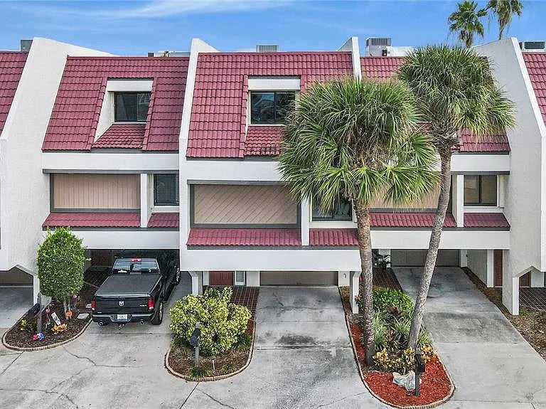 222 Skiff Point