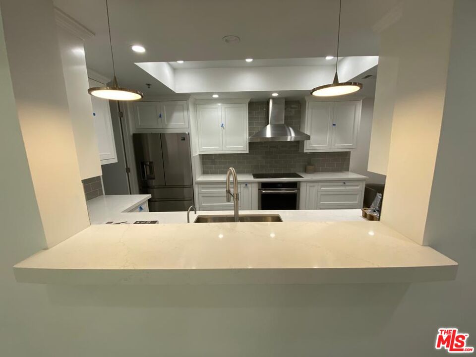 2132 Century Park Ln, #215