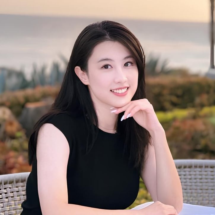 Jackie Chen Irvine, VA Real Estate Agent Headshot