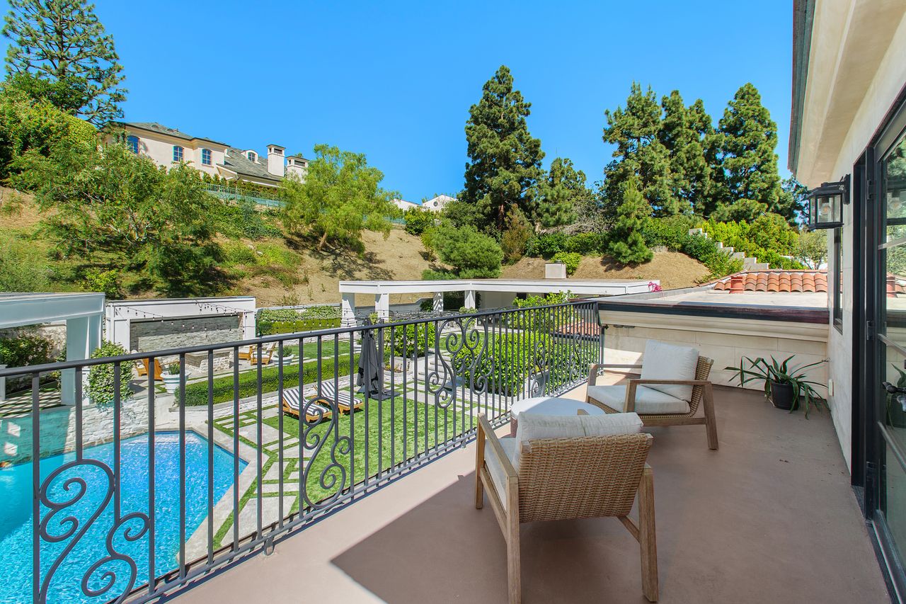 Luxury Estate in Big Canyon