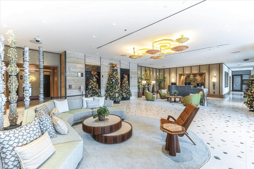 223 Saratoga Rd #2015