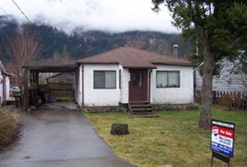 39705 Clark Rd