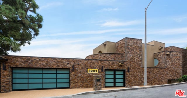 2201 Sunset Plaza Dr