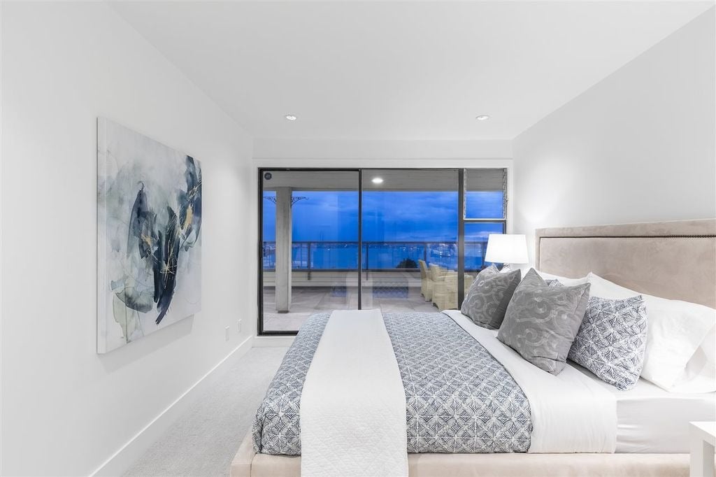 2242 Folkestone Wy, #21