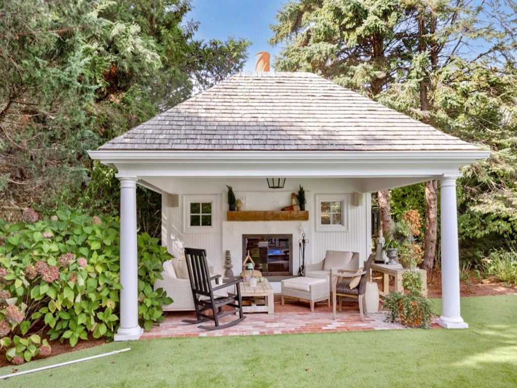 242 Katama Rd