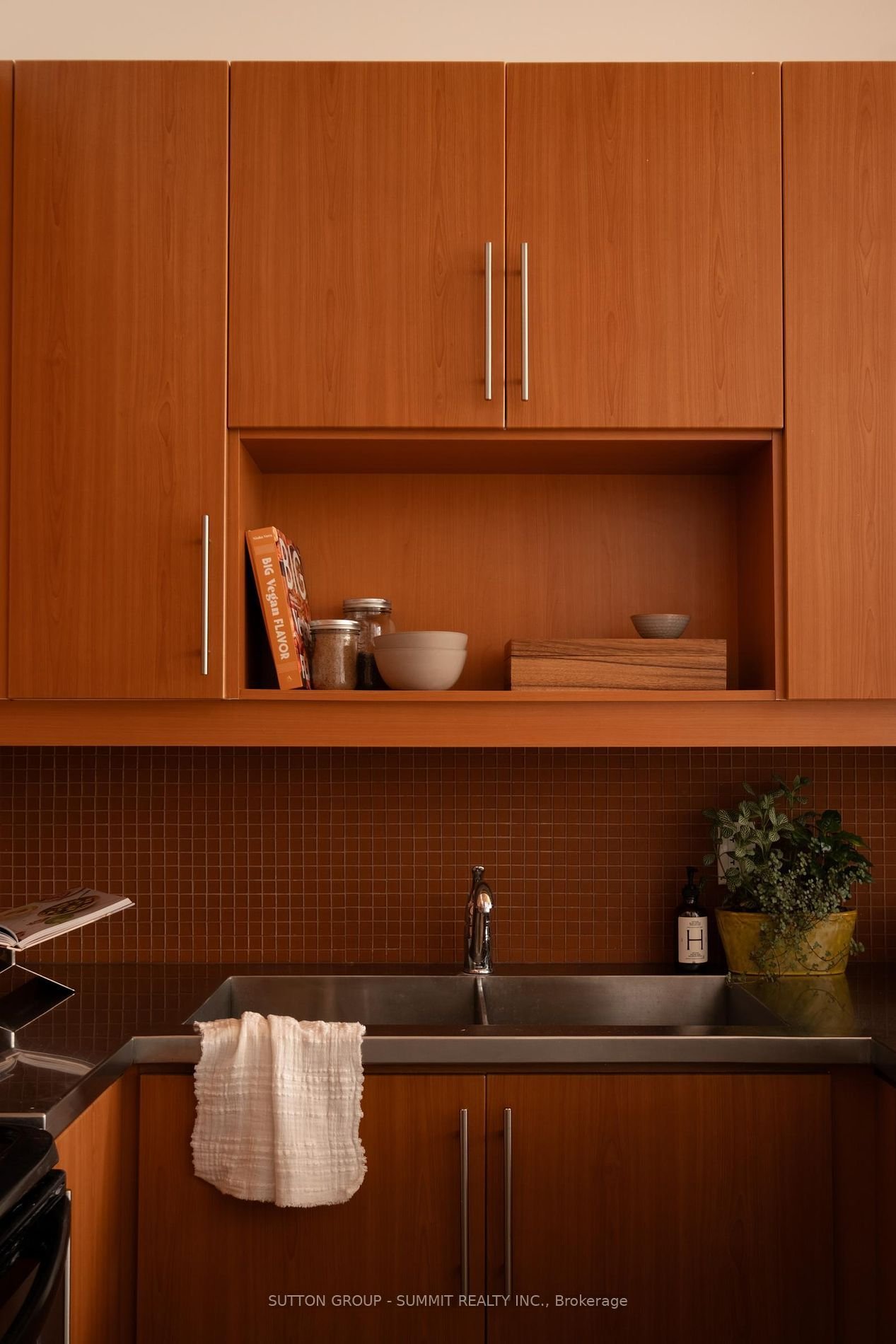 FEATHER FACTORY LOFT PENTHOUSE