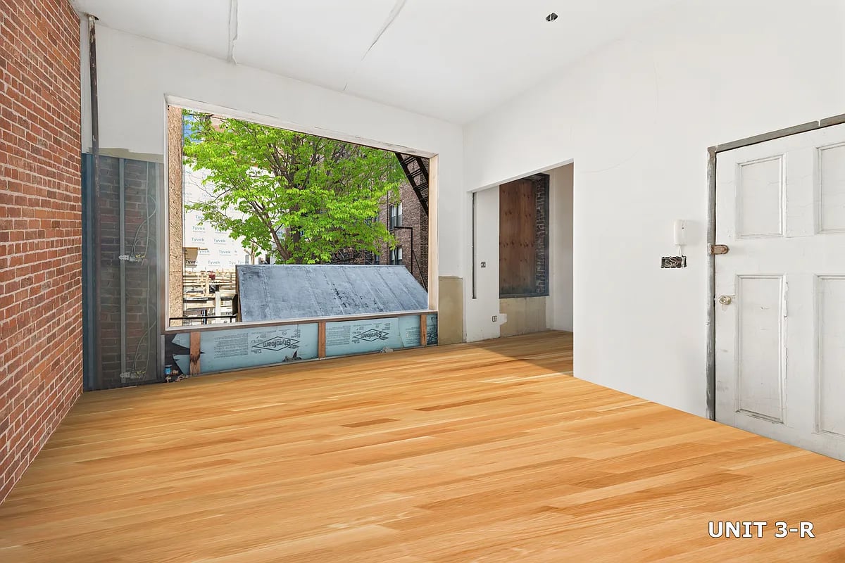 23 East 9th Street
