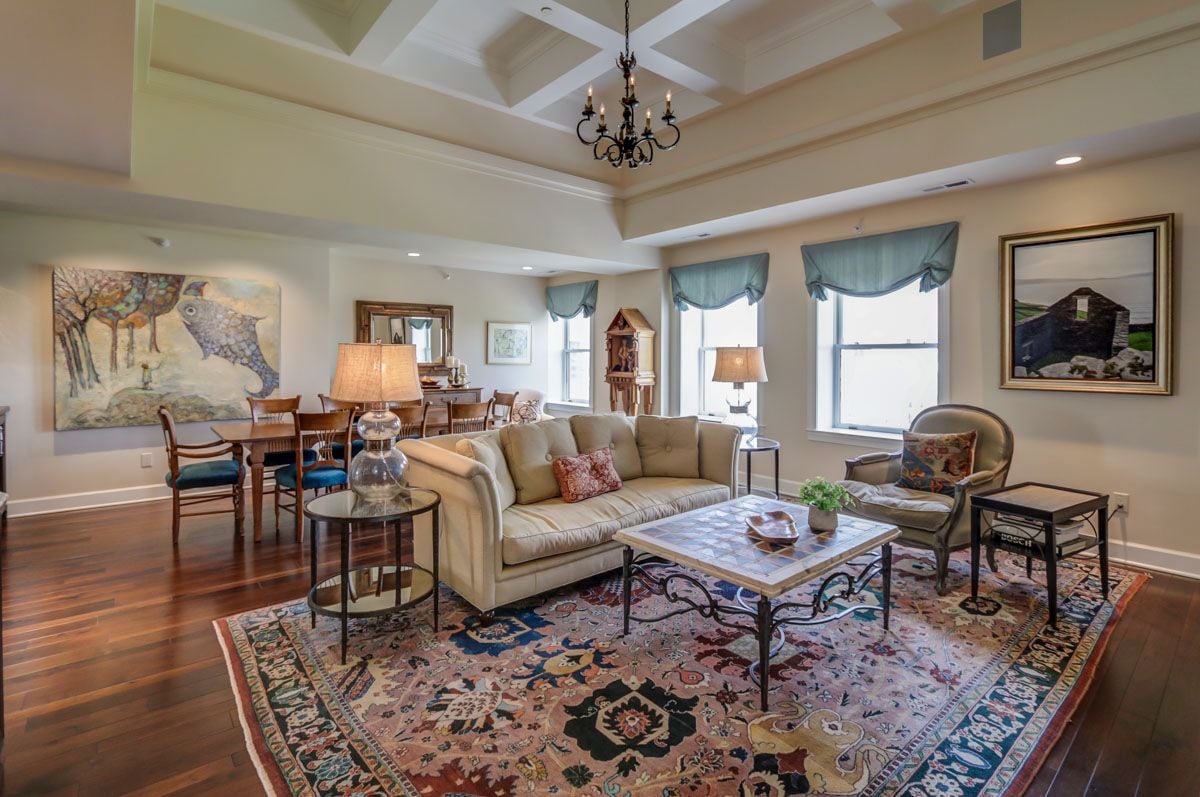 Exclusive Offering: Loraine Penthouse #1007