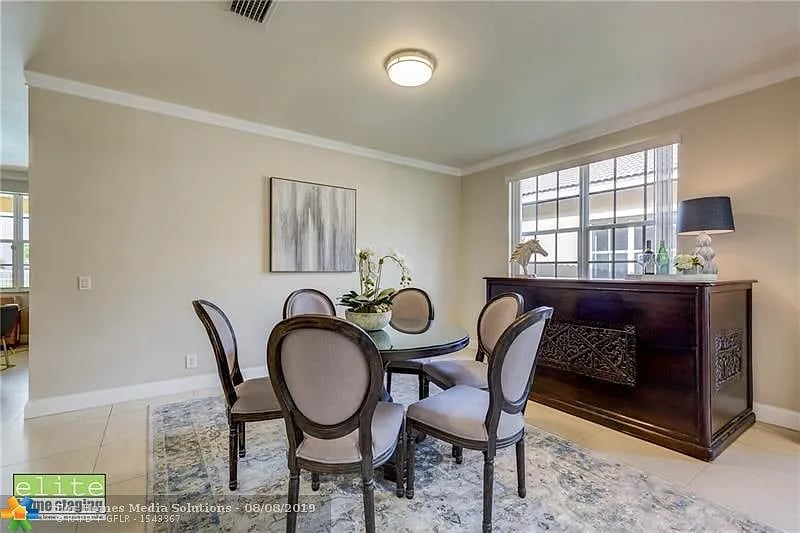 1612 Blue Jay Cir