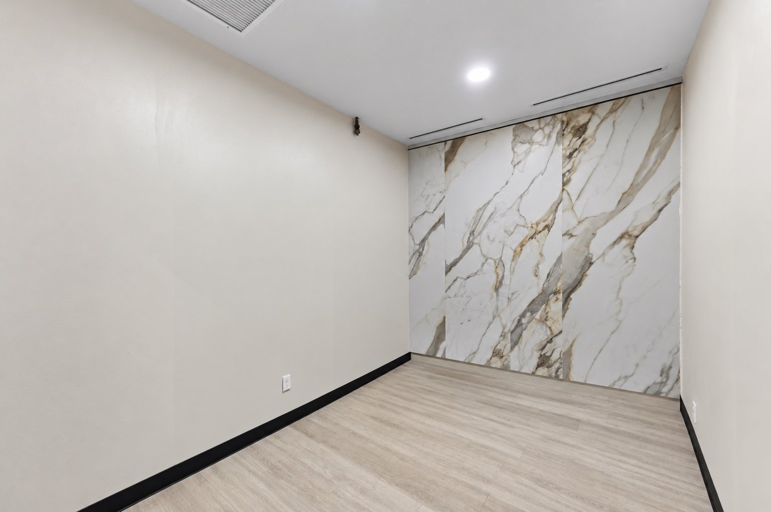 55 W 38th St, New York, NY 10018