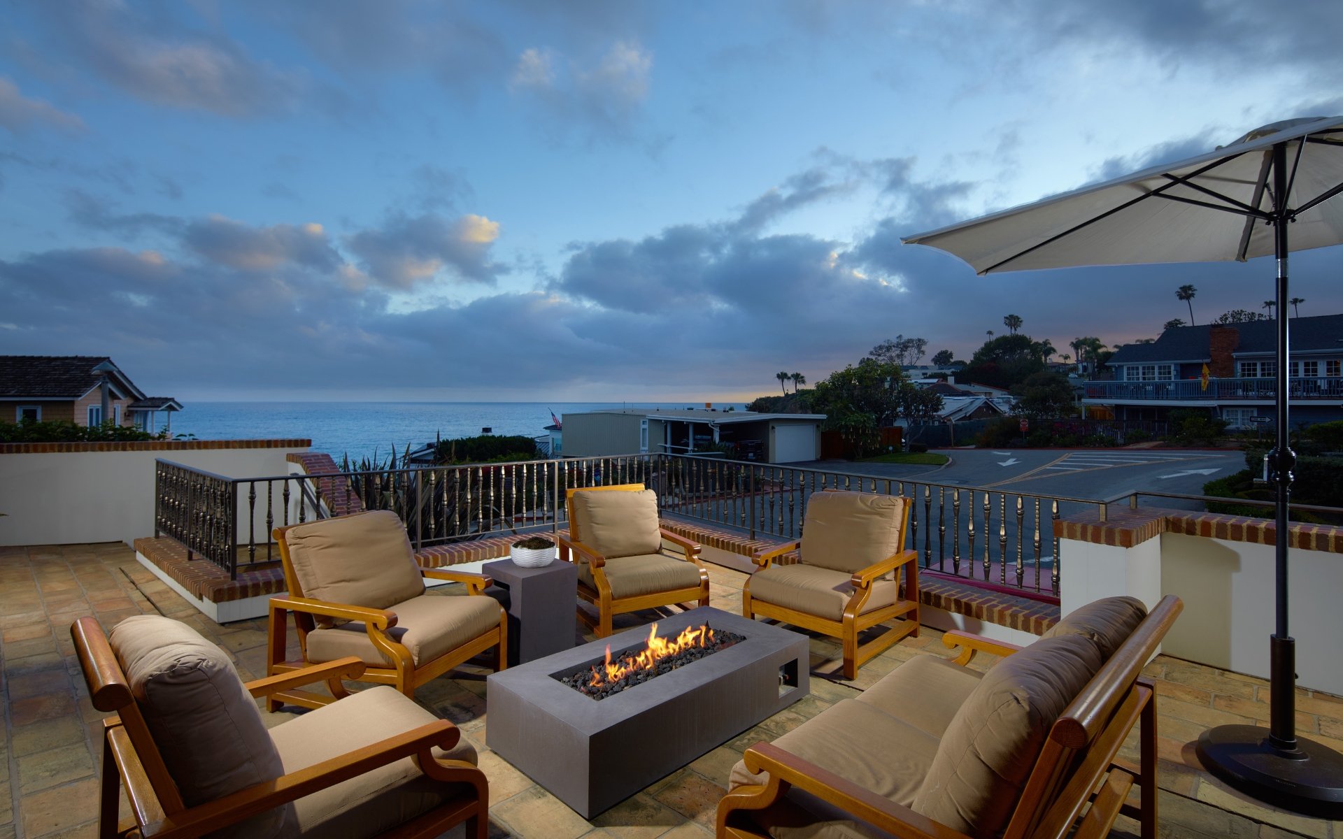 1292 Cliff Drive
