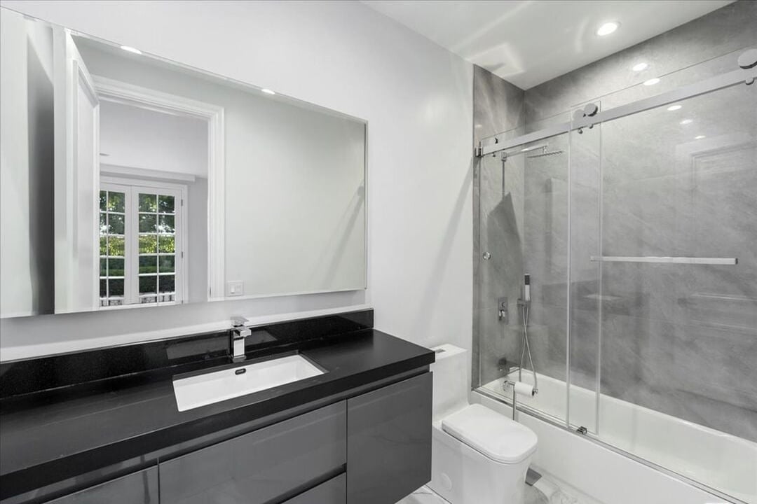 Northstar Manor, N Alta Dr, 90210