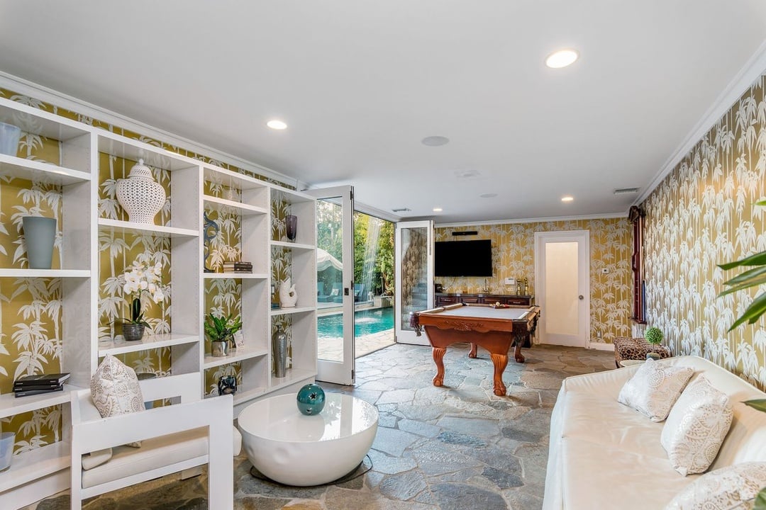 Mulholland Drive, 90068