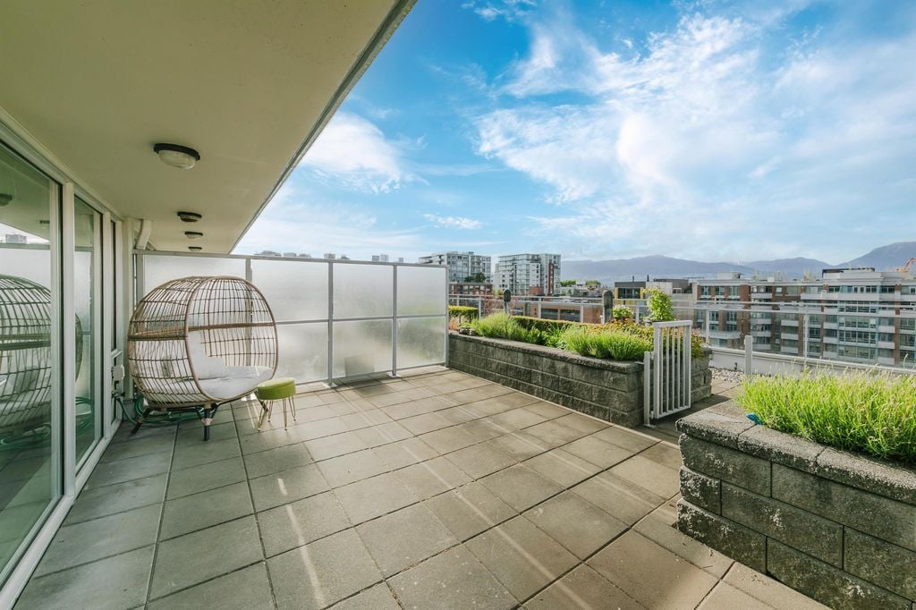 221 Union St, #906