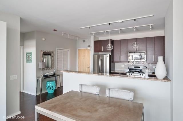 123 S Green St #1110B