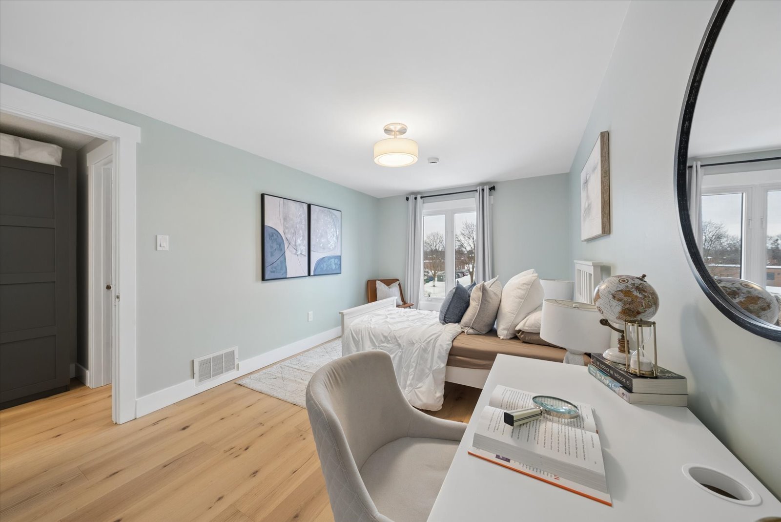 233 Fincham Ave 