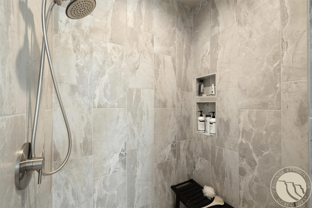 3110 Falcon Cir