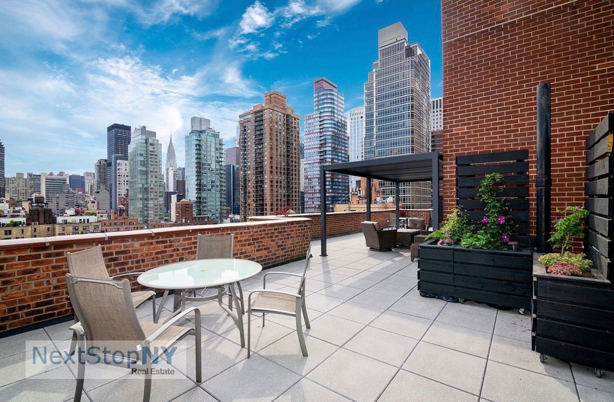 333 E 55th Street #9D