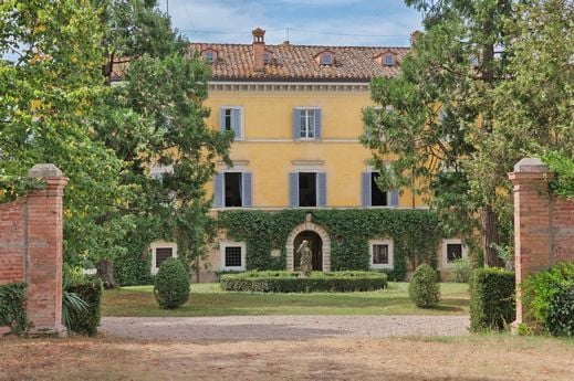 Luxury Villa Near Perugia with Pool