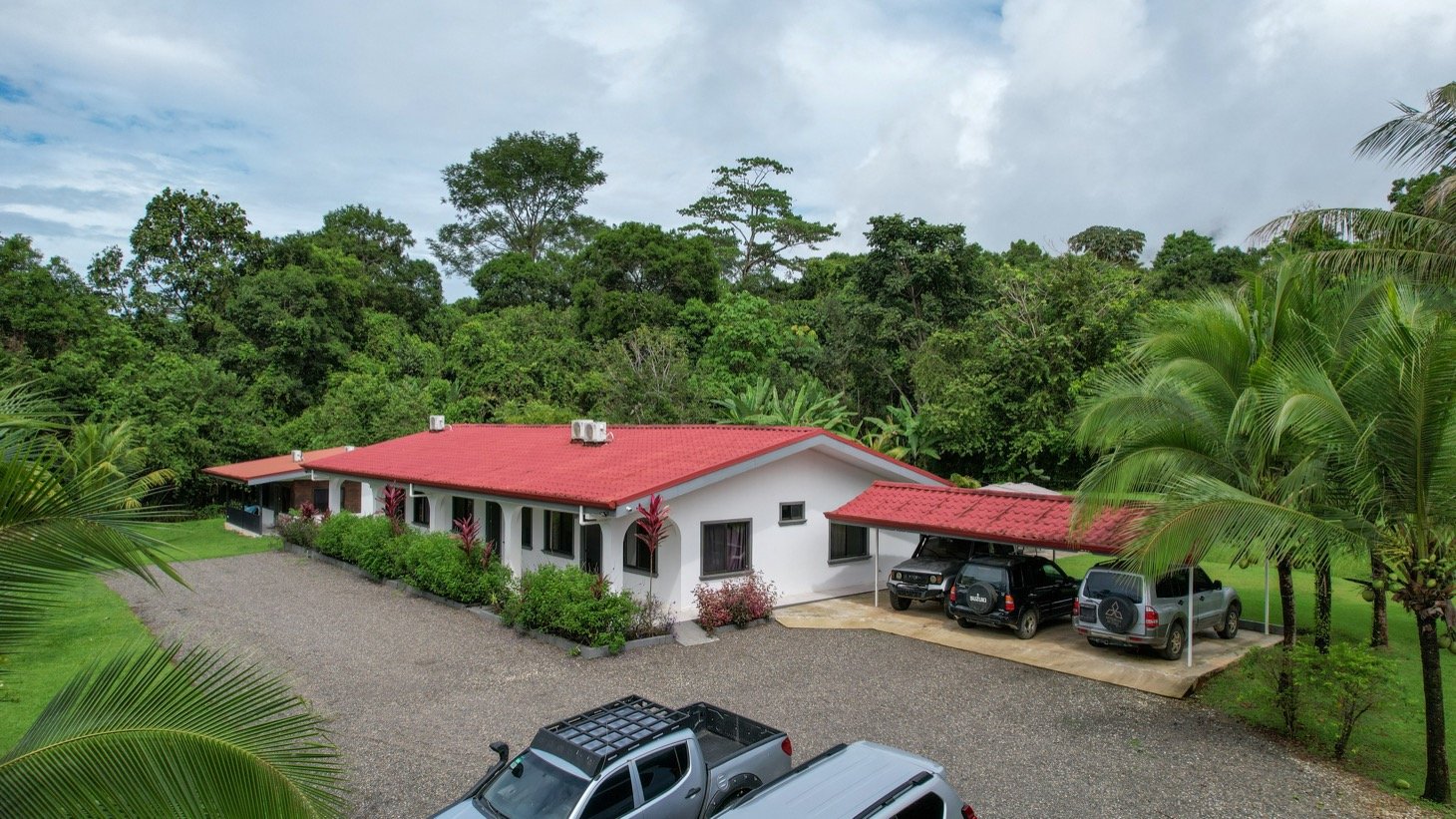 Versatile Multi-Unit Property with Income and Expansion Potential