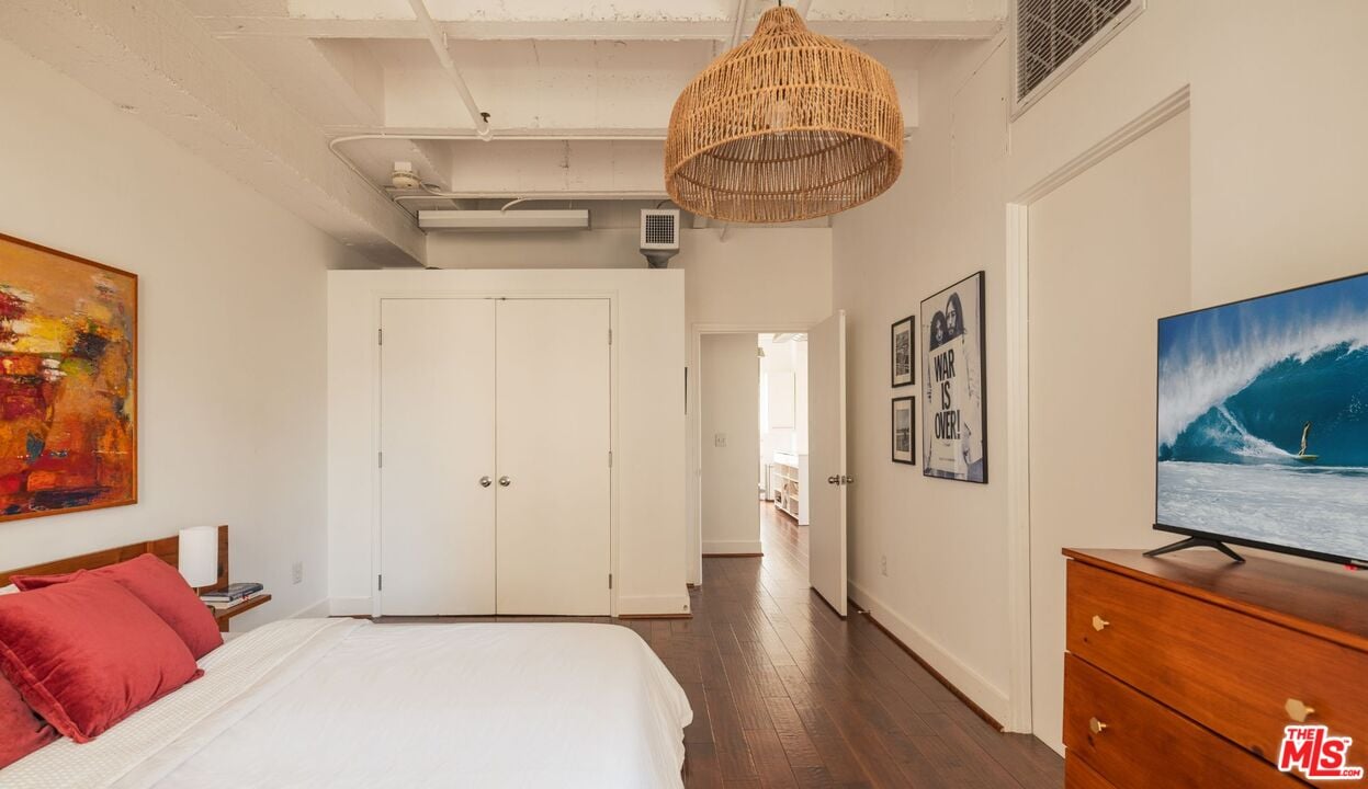 6253 Hollywood Blvd, #402