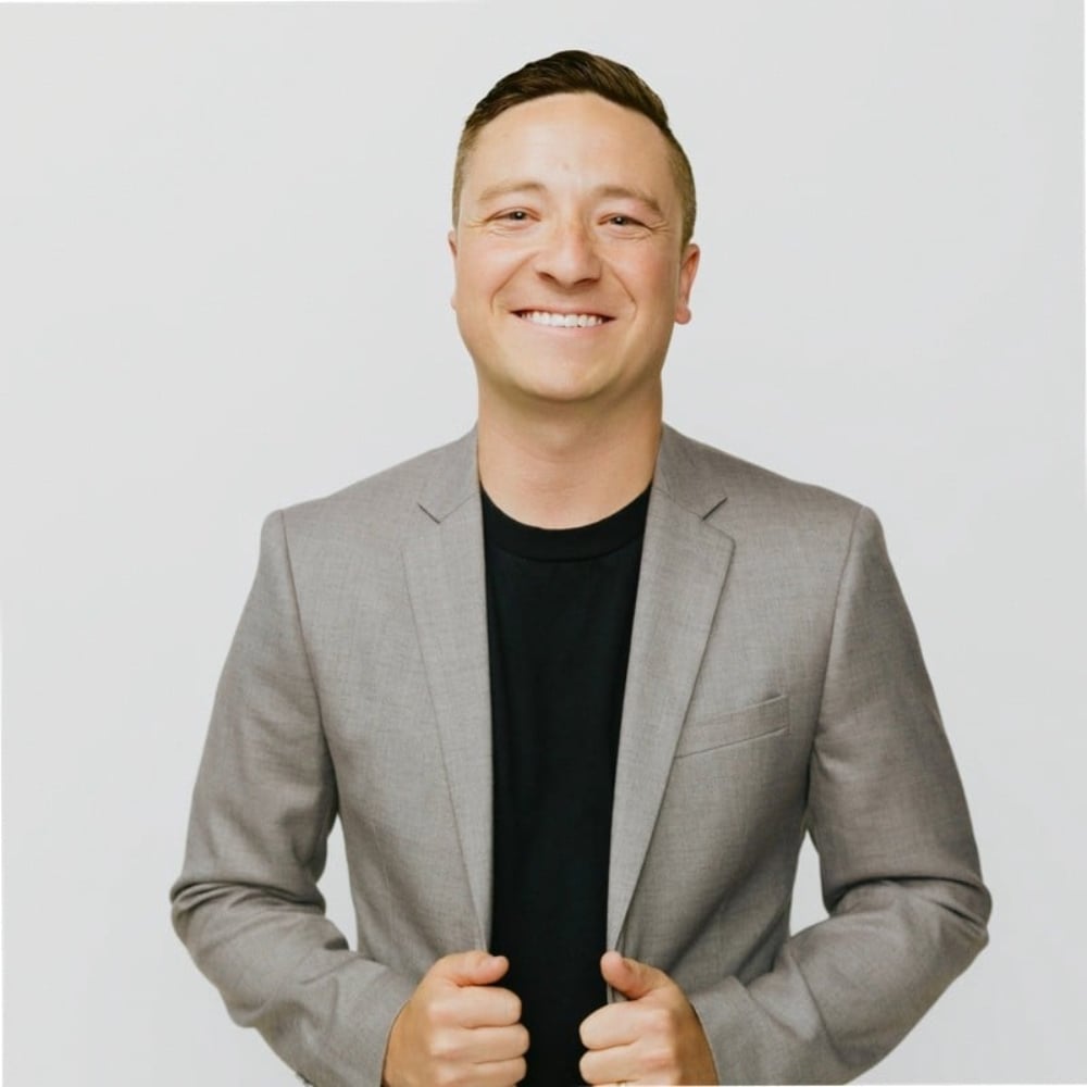 Devin Leon photo