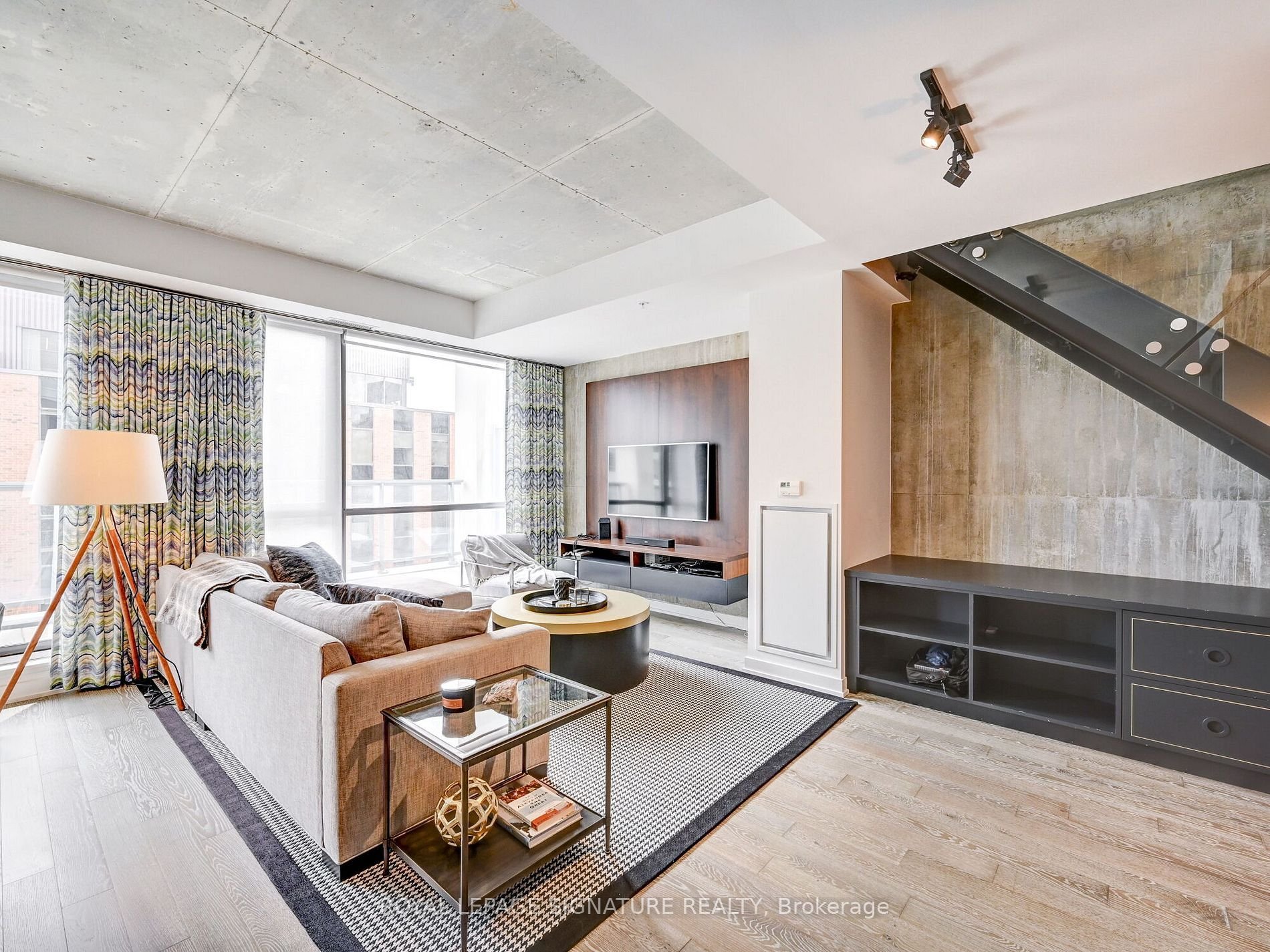 PRIME DOWNTOWN PENTHOUSE 