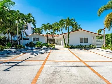 1962 NE 119th Rd