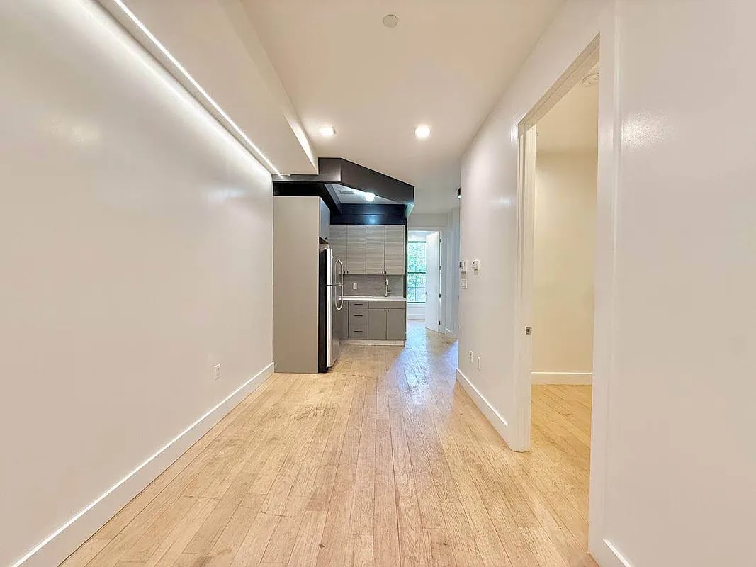 1319 Bedford Ave 4F