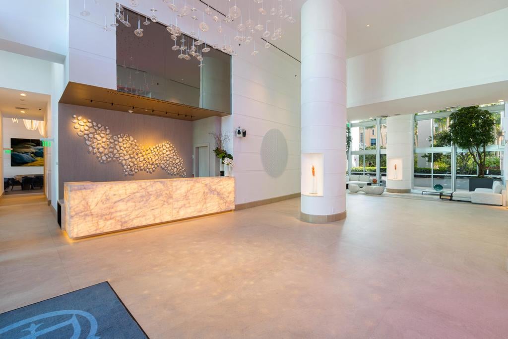 5959 Collins Ave Unit: PH2007, Miami Beach, FL 33140