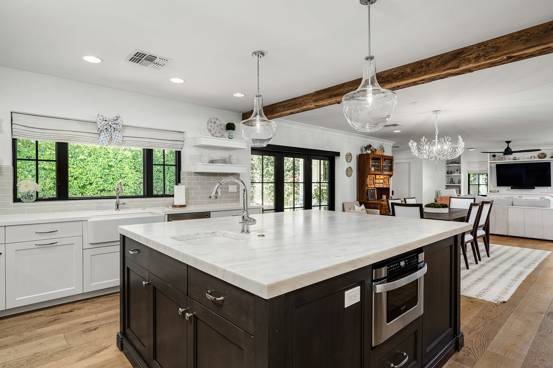 3628 N 49TH Place