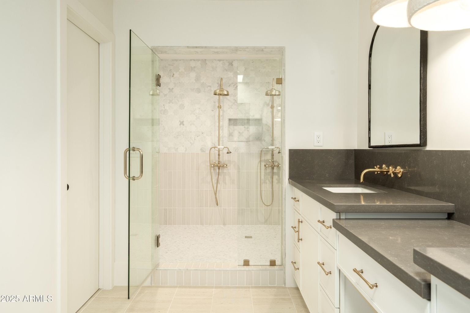 8401 E Vista Del Lago
