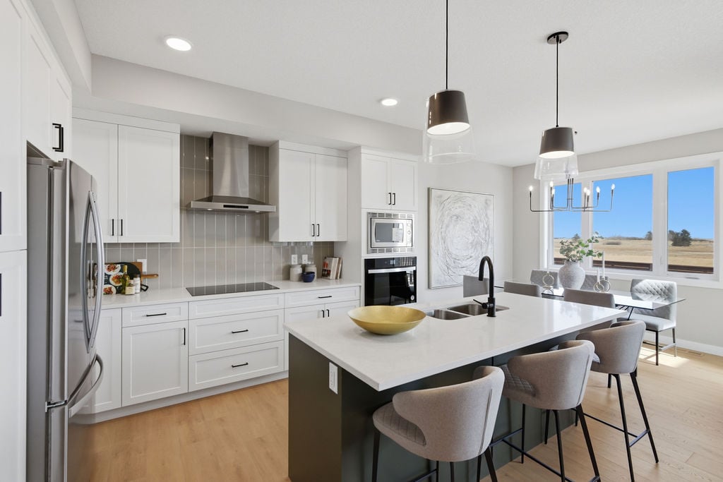 147 Belvedere Crescent SE