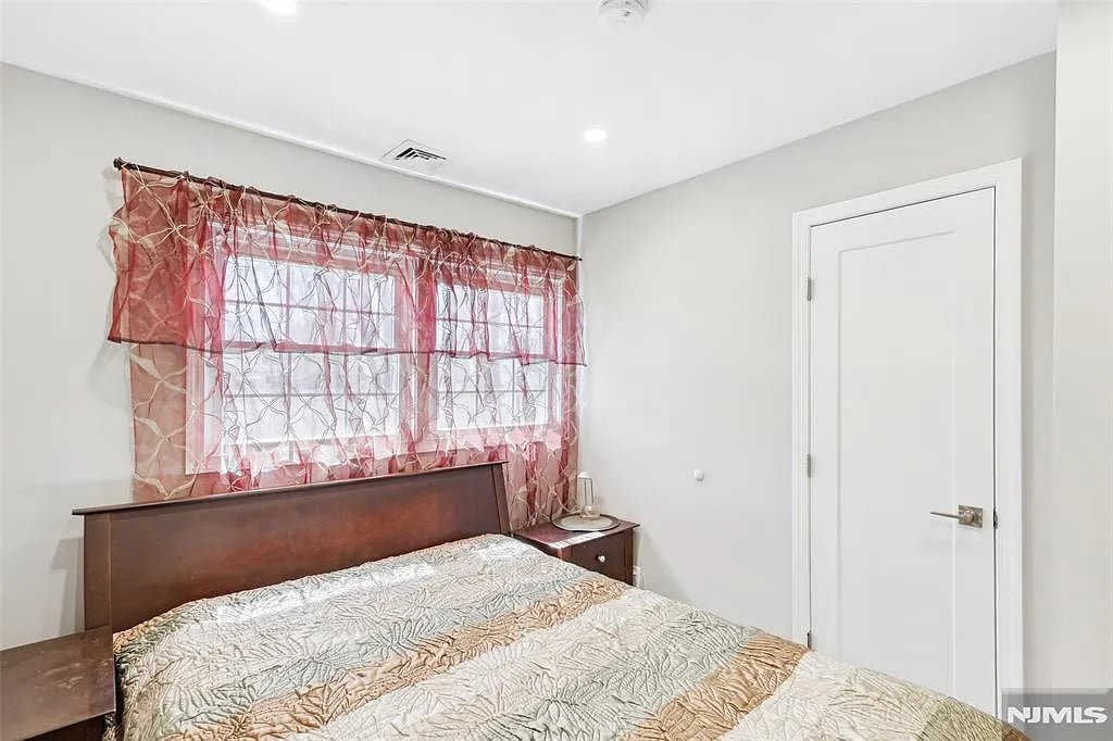 1 Diamond Court