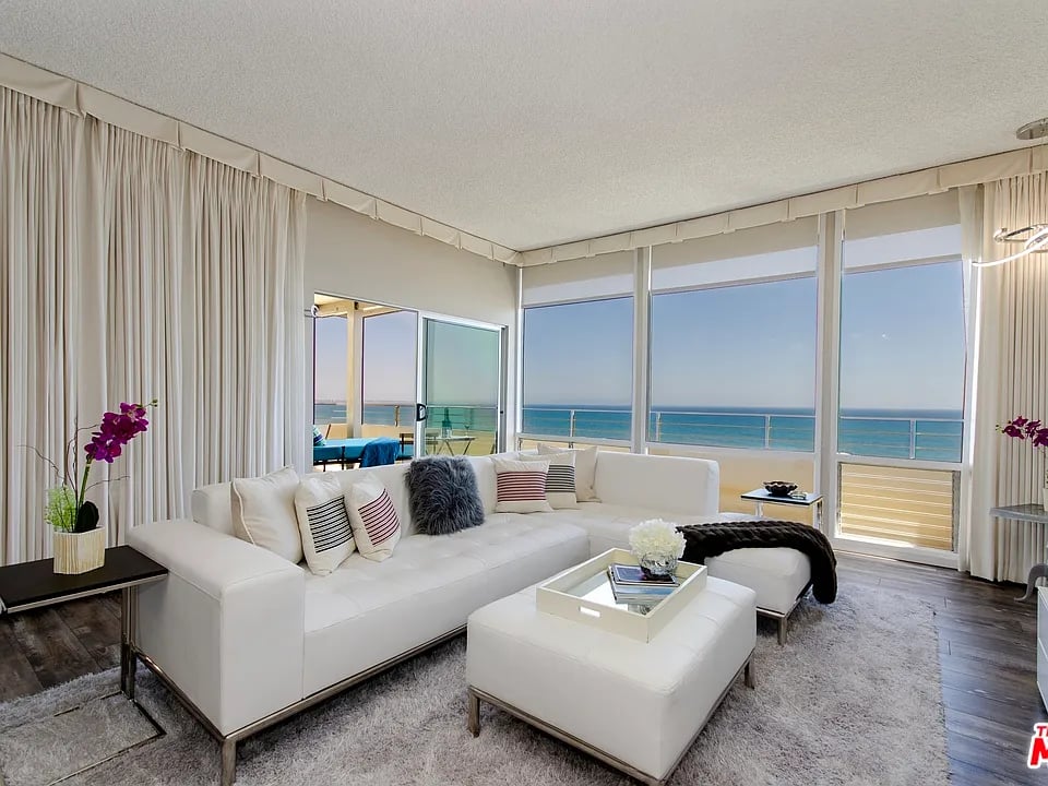 18063 COASTLINE DR #1