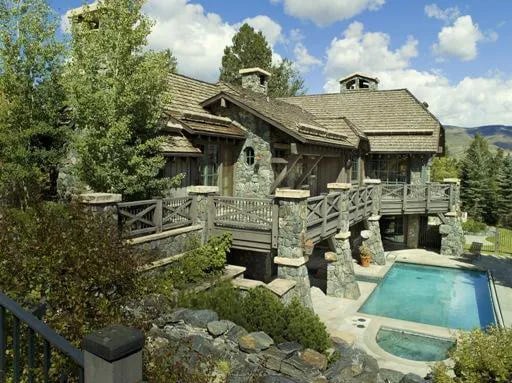 305 Tall Timber Rd