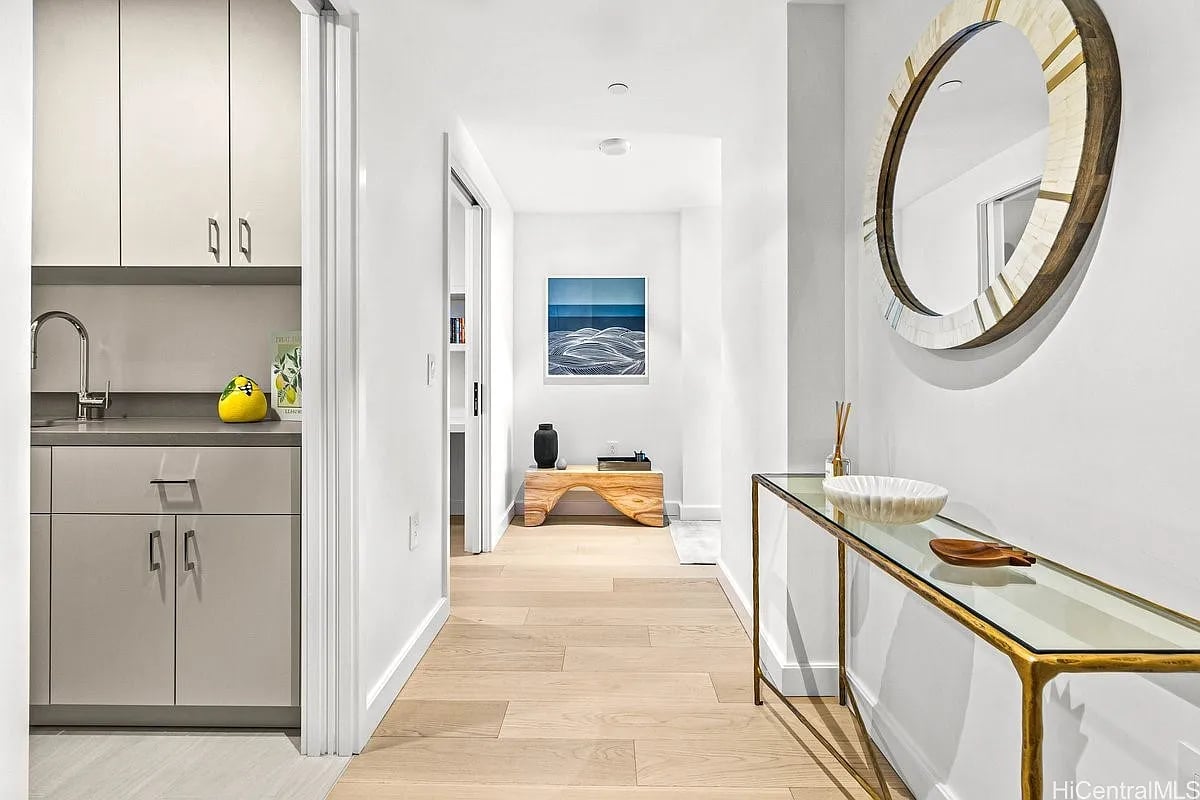 1100 Ala Moana Blvd, #2200