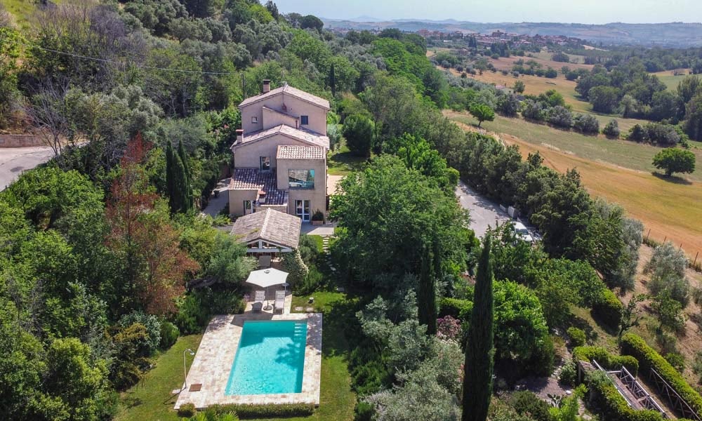 Stunning Countryside Home with Pool in Le Marche